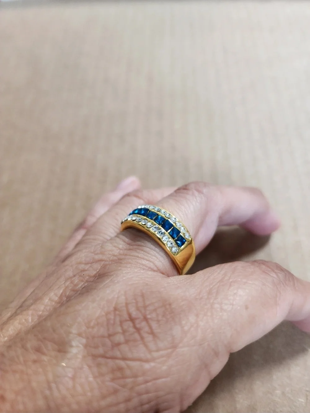 Unisex Men Or Woman Blue Rhinestone Gold Tone Ring Size 10.5 Statement Band